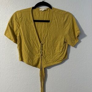 La hearts size medium mustard yellow